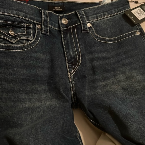 True Religion Dark Jeans - Boot Cut NWT Available - Picture 3 of 9